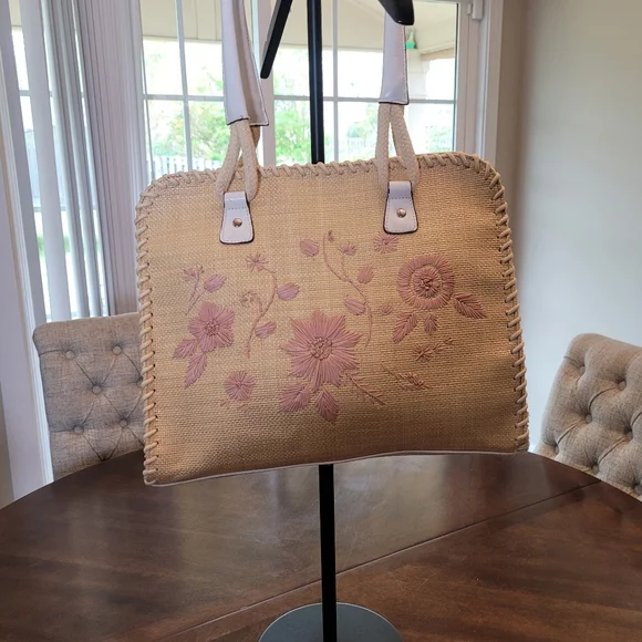 Woven Y2K Beige Tote with Pink Floral Embroidery by Relativity. - Picture 4 of 9